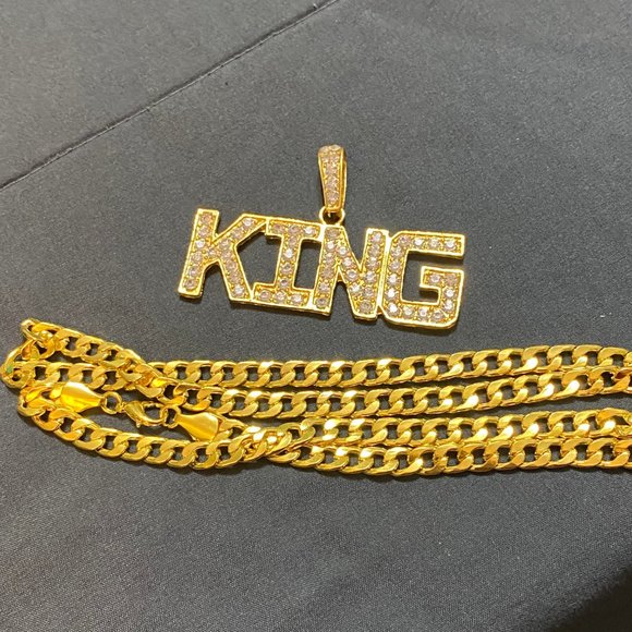 24 Inch Gold Tone Chain and King Pendant Combo - Picture 3 of 4